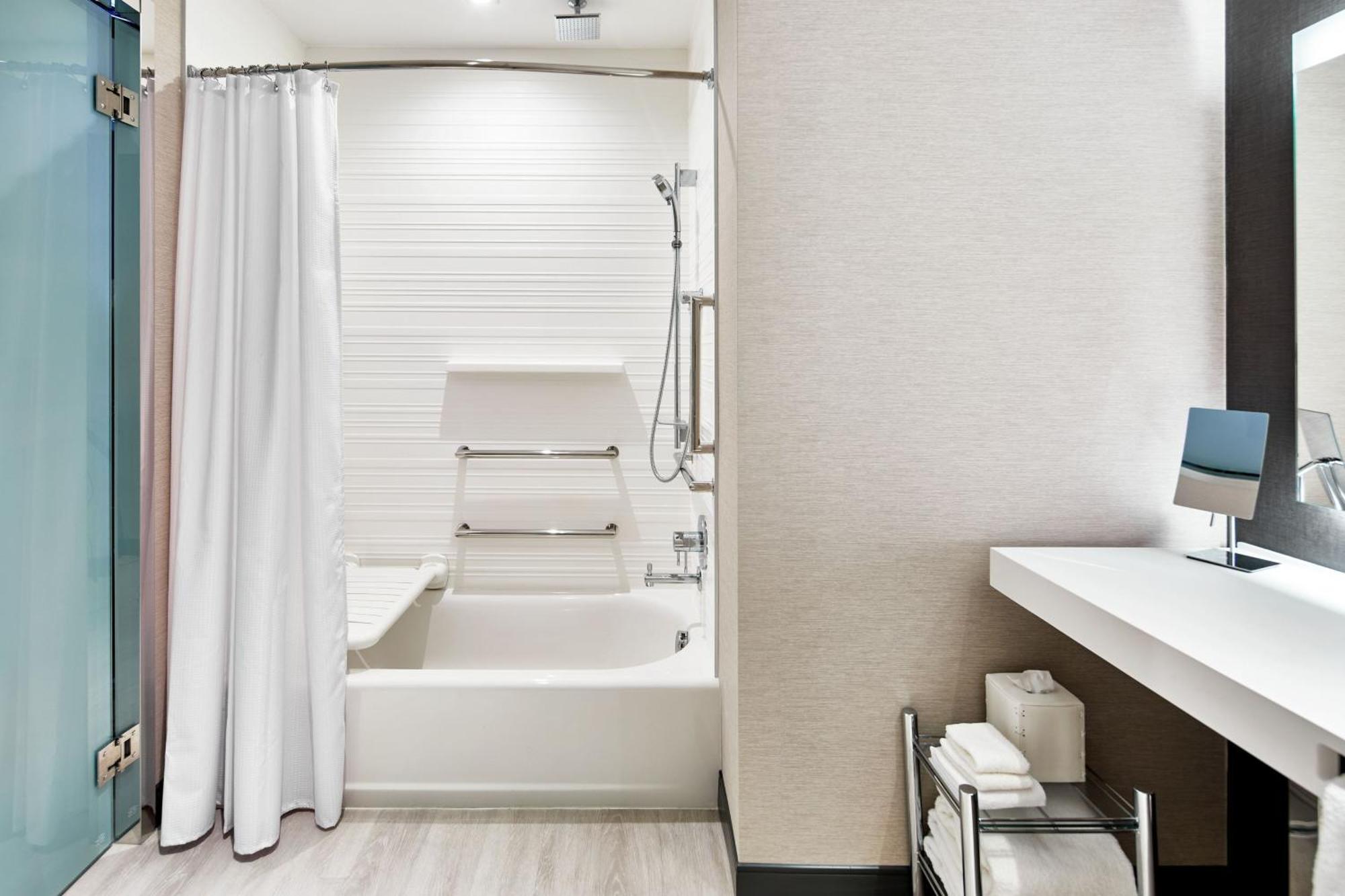 Ac Hotel By Marriott Sacramento Bagian luar foto