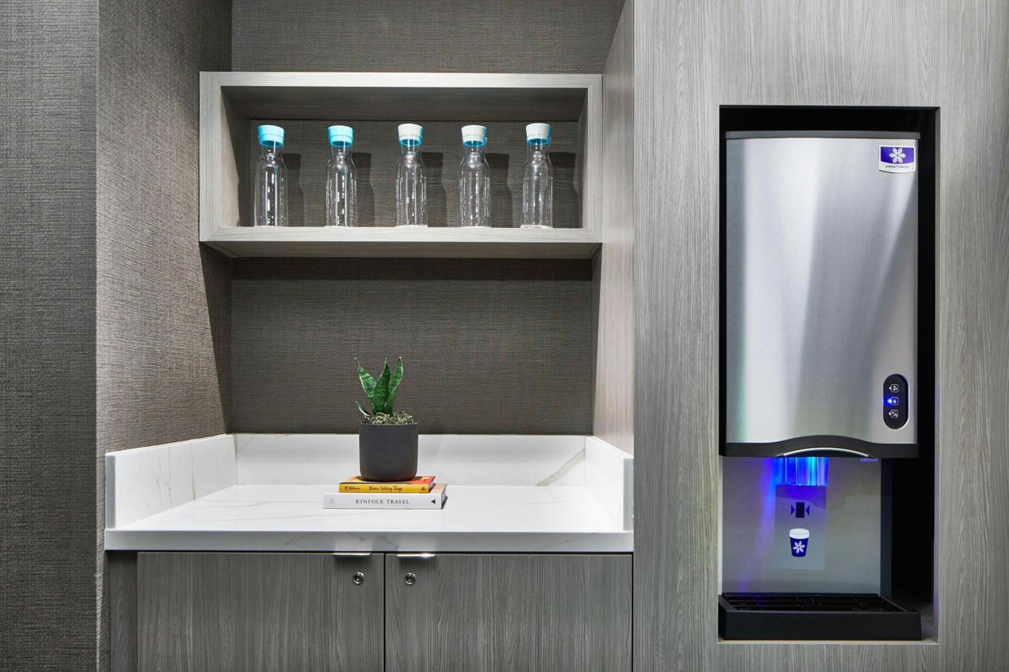 Ac Hotel By Marriott Sacramento Bagian luar foto